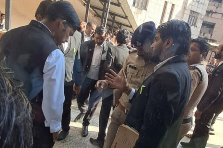 जिला सत्र न्यायालय परिसर में धमाके से मचा हड़कंप, पुलिस पूरे मामले की जांच में जुटीं