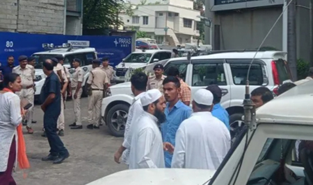 प्राइवेट अस्पताल के आईसीयू में घुसकर अपराधी को अपराधियों ने मारी गोली