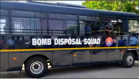 30 से ज्यादा स्कूलों को बम से उड़ाने की धमकी, हाई अलर्ट पर पुलिस