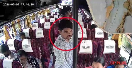 चलती बस में युवतियों से अश्लील हरकतः वारदात सीसीटीवी कैमरे में कैद
