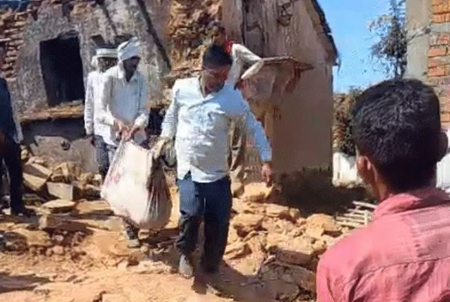 महिला के क्लच वायर से हाथ, मुंह बांध कर जिंदा जलाया, बेटे पर संदेह