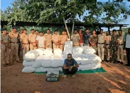 जशपुर में 3.41 करोड़ का गांजा जब्त, शराब की खाली बोतलों की आड़ में चल रही थी तस्करी