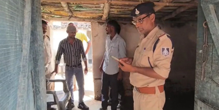 दिल दहला देने वाली वारदात: पिता ने दो बेटों एक बेटी और मां को उतारा मौत के घाट, 4 हत्याओं से दहला इलाका