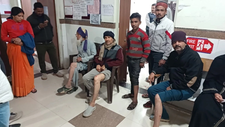 पागल कुत्ते ने एक ही दिन में 40 लोगों को काटा