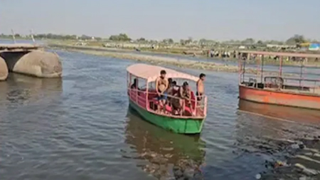 यमुना में स्टीमर पलटा, मृतकों की संख्या हुई 10; कई लापता