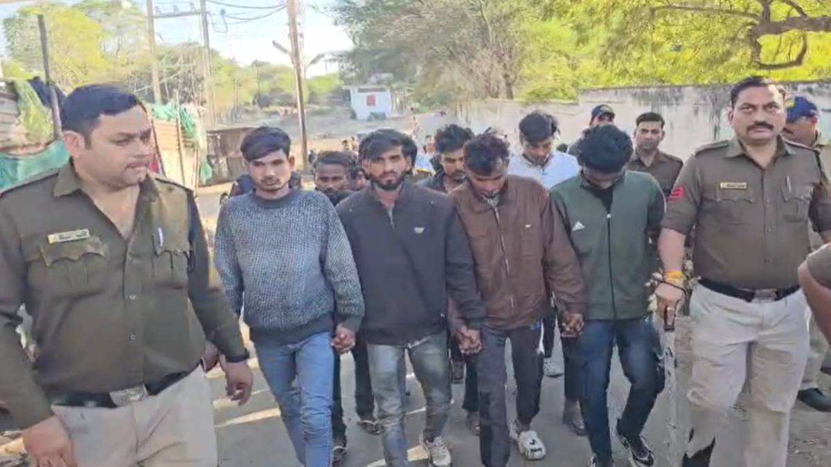 कब्रिस्तान क्षेत्र में देर रात 2 पक्षों में विवाद के बाद पथराव, नामजद 23 के खिलाफ मामला दर्ज