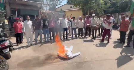 सीएम का पुतला जलाना पड़ा महंगा, कांग्रेस नेता-नगर पालिका उपाध्यक्ष समेत 11 पर FIR दर्ज