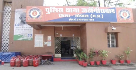 रक्षक बने भक्षकः नाबालिग को हवस का शिकार बनाया, SAF के दो आरक्षकों पर मामला दर्ज