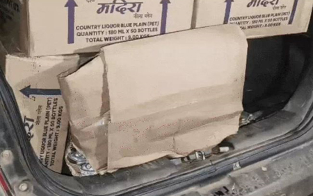 एमपी में भाजयुमो नेता गिरफ्तार, कार में मिली 5 लाख की शराब…