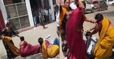 कोर्ट में हाईवोल्टेज ड्रामा : सड़क पर सास-बहू की जंग, जेवर लूटने का आरोप, बाल पकड़कर सड़क पर घसीटा